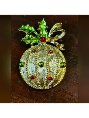 Gerrys Vtg Goldtone Green & Red Christmas Ornament Pin Brooch 1.75" EUC